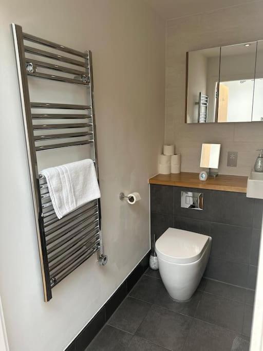 Luxury Modern Town House, Centre, Free Secured Parking Сasa de vacaciones *